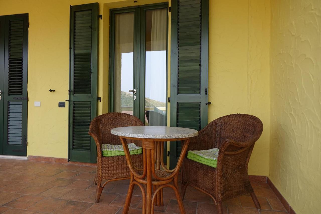 Bellavista Bed and Breakfast Baressa Buitenkant foto